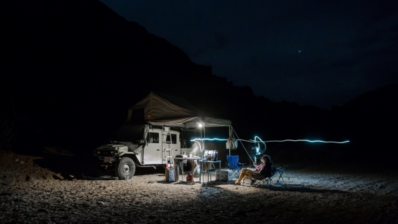 HJ47 land cruiser night photo