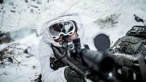 desert-tactical-arms-chris-van-loan-photo-snow-soldier